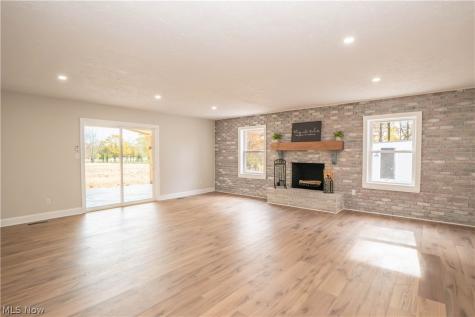 12754 Chamberlain Road Aurora OH 44202