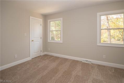 12754 Chamberlain Road Aurora OH 44202