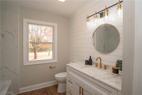 12754 Chamberlain Road Aurora OH 44202