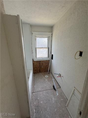 512 Eddy Road Cleveland OH 44108