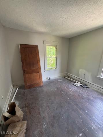 512 Eddy Road Cleveland OH 44108