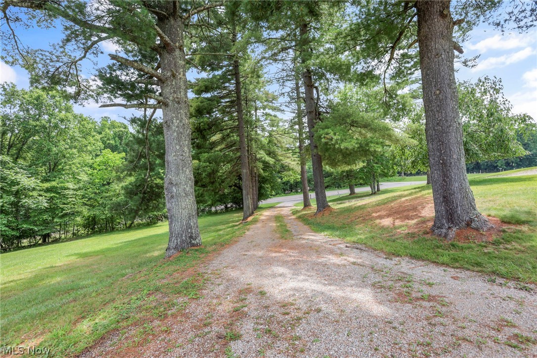 4000 Dillon Hills Drive Nashport OH 43830