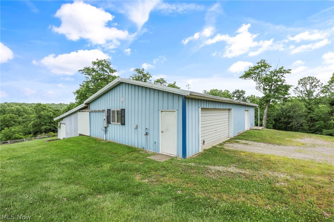 4000 Dillon Hills Drive Nashport OH 43830