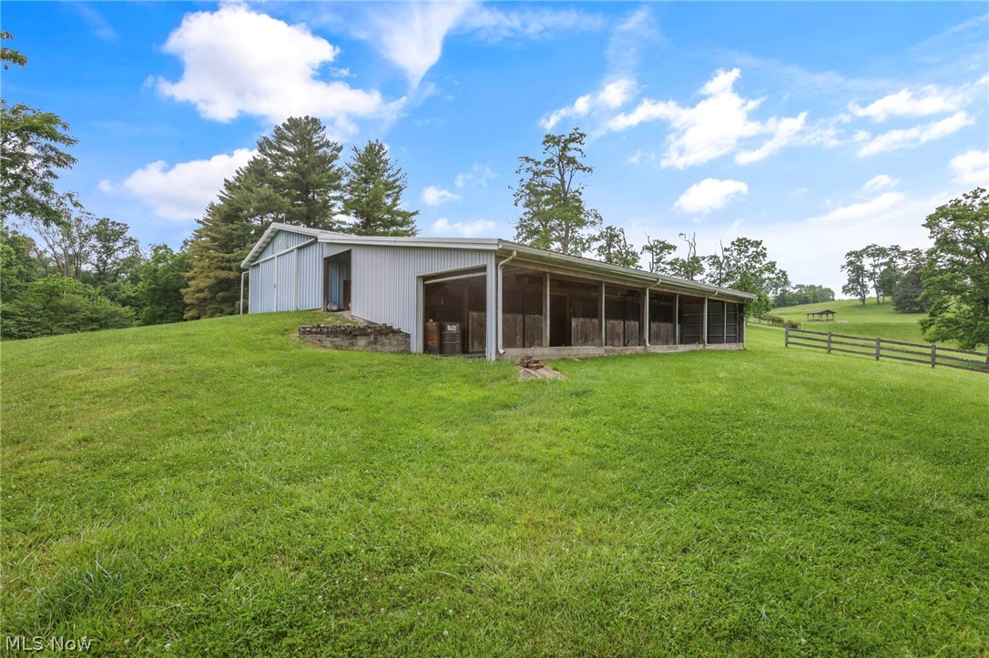 4000 Dillon Hills Drive Nashport OH 43830