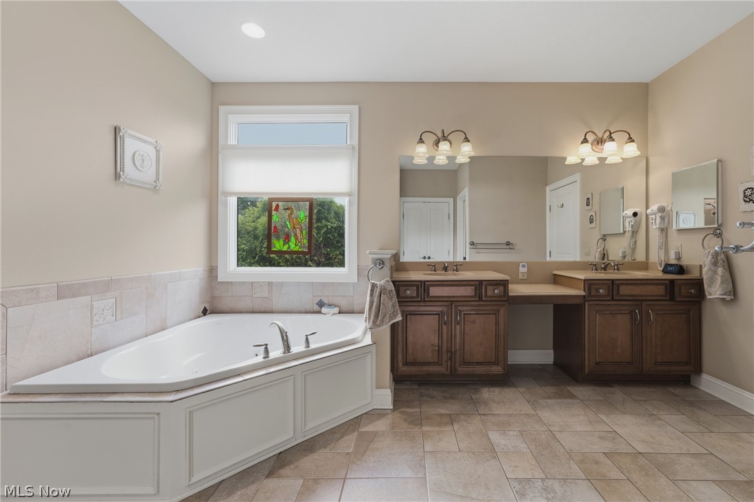 2815 Bartlett Road Mantua OH 44255