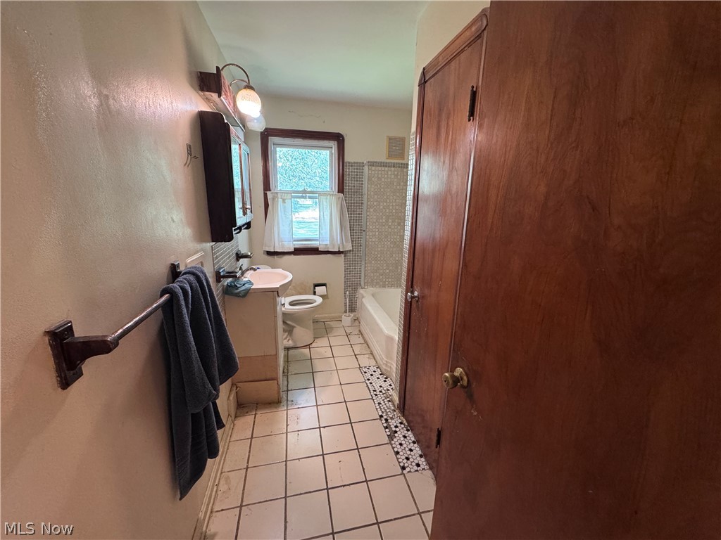 11310 W Sprague Road Parma OH 44130