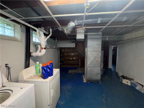 11310 W Sprague Road Parma OH 44130