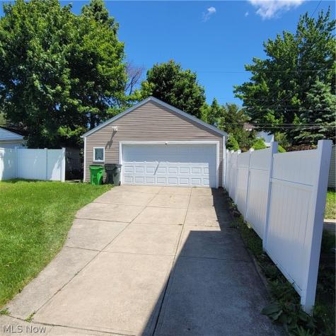 4739 E 88th Street Garfield Heights OH 44125