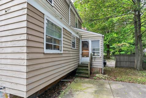 3971 Bluestone Road Cleveland Heights OH 44121