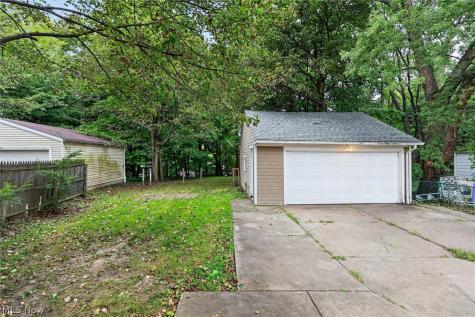 3971 Bluestone Road Cleveland Heights OH 44121