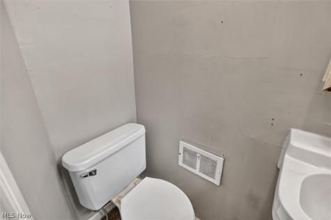 3971 Bluestone Road Cleveland Heights OH 44121
