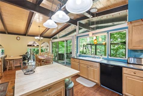 3554 Atherstone Road Cleveland Heights OH 44121