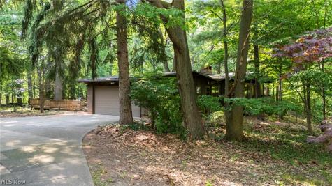 3554 Atherstone Road Cleveland Heights OH 44121