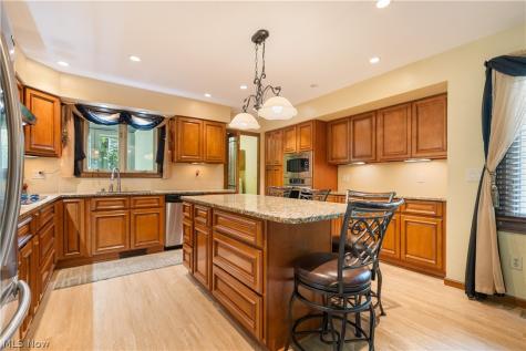322 Great Oaks Trail Wadsworth OH 44281