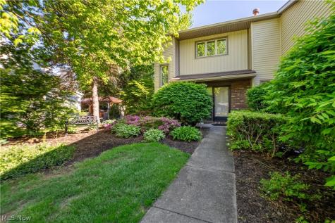 322 Great Oaks Trail Wadsworth OH 44281