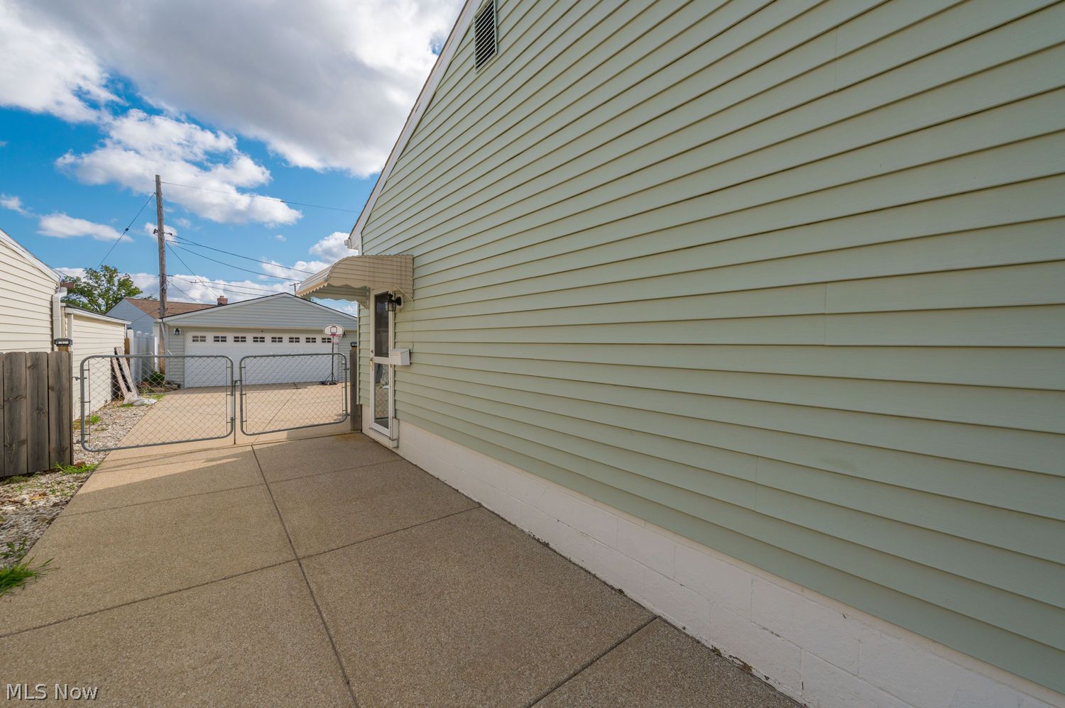 6119 Carol Drive Brook Park OH 44142