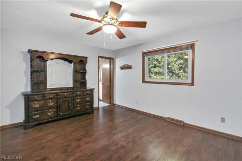 3240 Forest Overlook Drive Seven Hills OH 44131