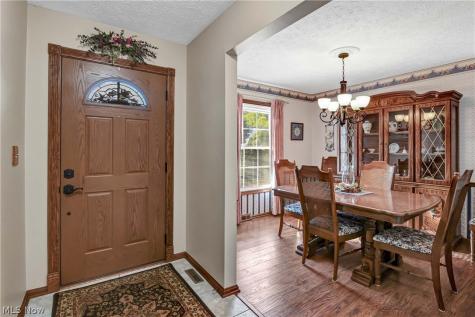3240 Forest Overlook Drive Seven Hills OH 44131