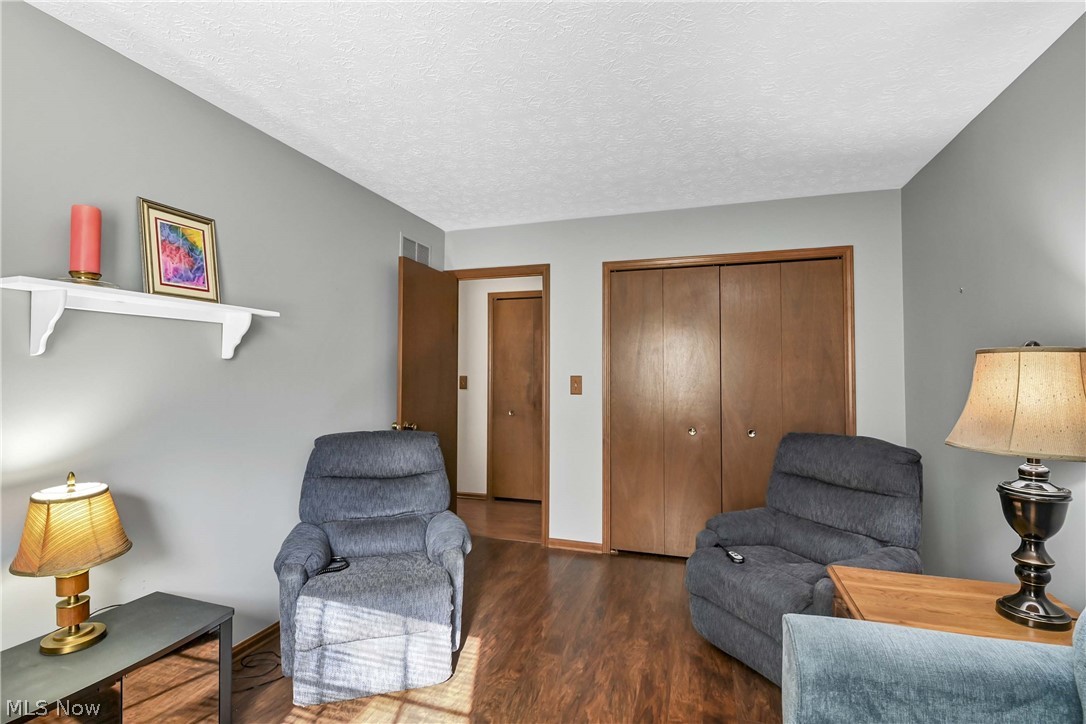 3240 Forest Overlook Drive Seven Hills OH 44131