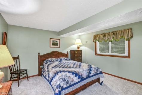 3240 Forest Overlook Drive Seven Hills OH 44131