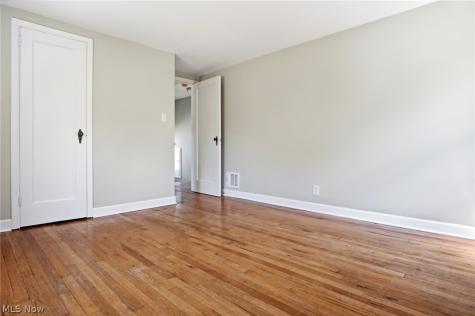 119 Monroe Avenue Cuyahoga Falls OH 44221