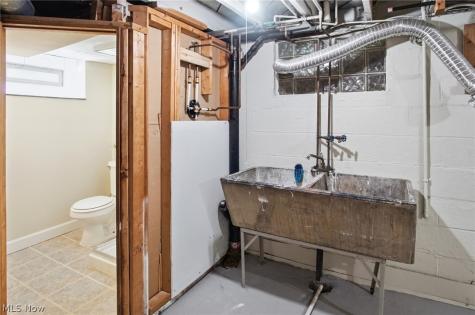 119 Monroe Avenue Cuyahoga Falls OH 44221