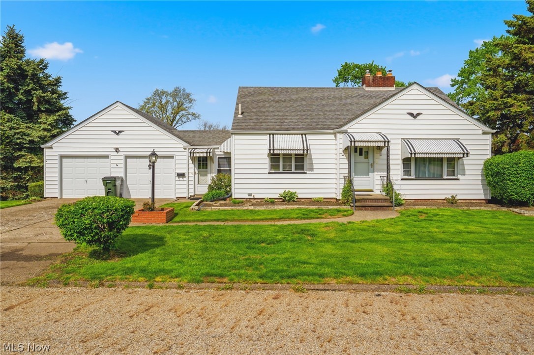 2953 Gibbs Avenue NE Canton OH 44714