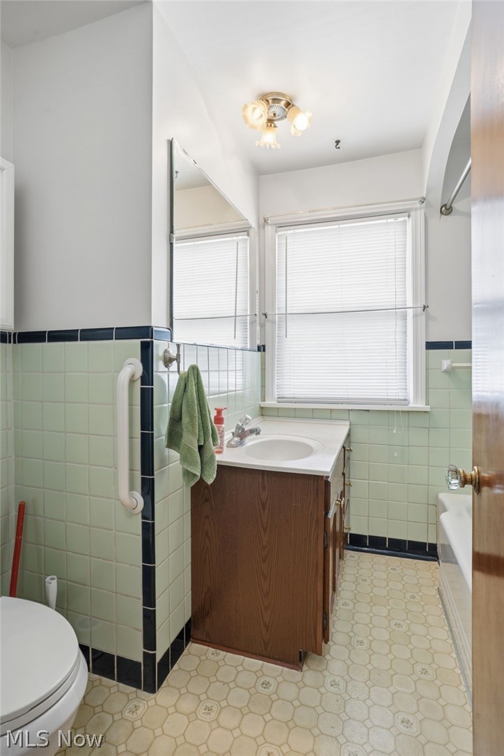 2953 Gibbs Avenue NE Canton OH 44714