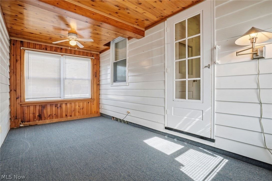 2953 Gibbs Avenue NE Canton OH 44714