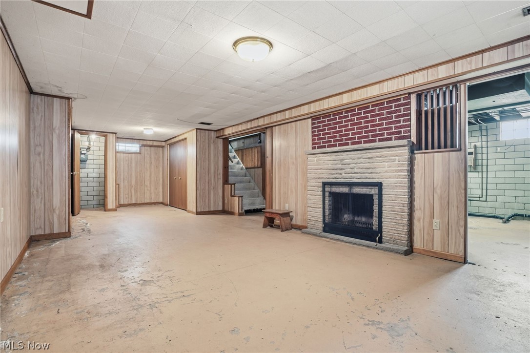 2953 Gibbs Avenue NE Canton OH 44714