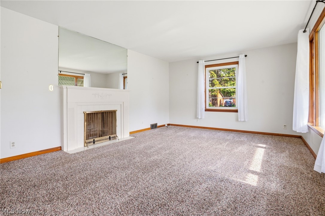2953 Gibbs Avenue NE Canton OH 44714