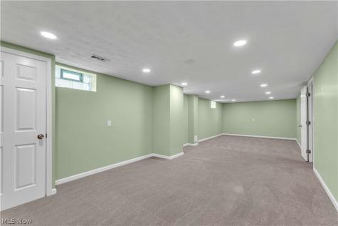 10077 Beaconsfield Drive Parma Heights OH 44130