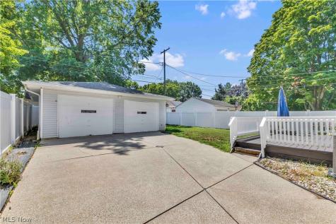 10077 Beaconsfield Drive Parma Heights OH 44130