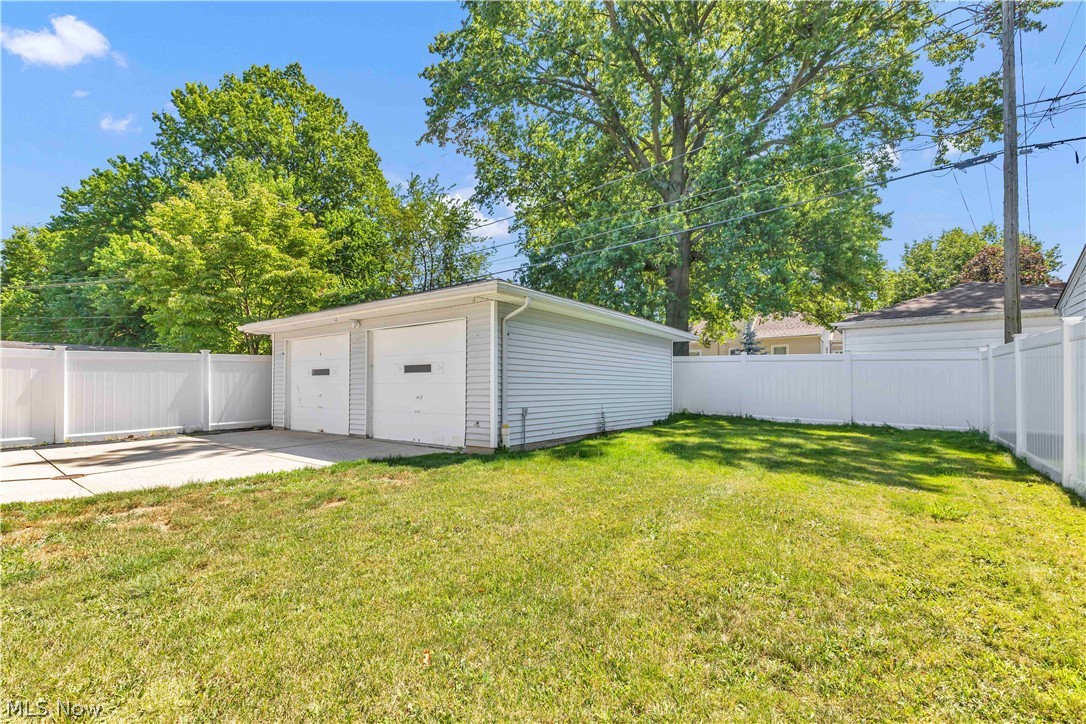 10077 Beaconsfield Drive Parma Heights OH 44130
