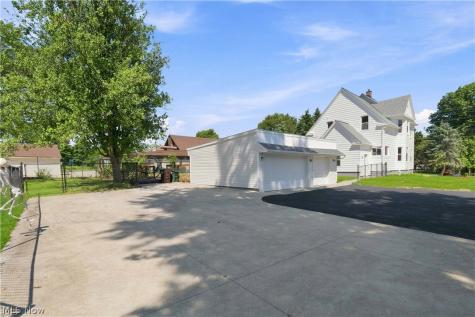 3223 W Pleasant Valley Road Parma OH 44134