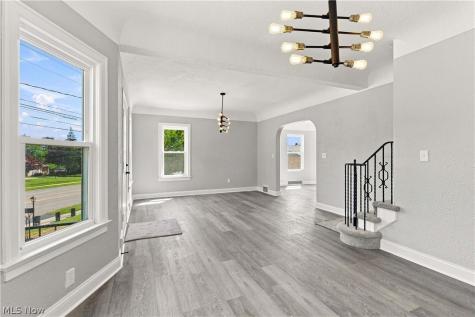 3223 W Pleasant Valley Road Parma OH 44134