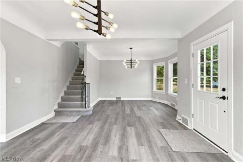 3223 W Pleasant Valley Road Parma OH 44134