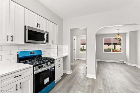 3223 W Pleasant Valley Road Parma OH 44134
