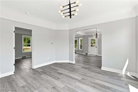 3223 W Pleasant Valley Road Parma OH 44134
