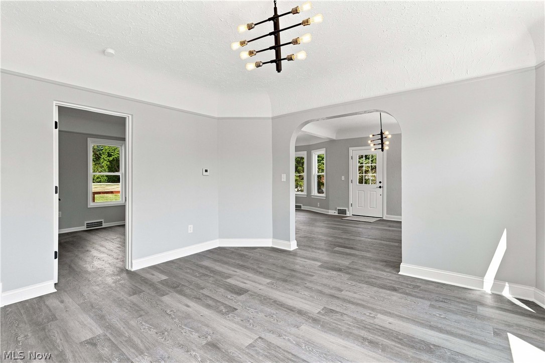 3223 W Pleasant Valley Road Parma OH 44134