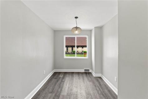 3223 W Pleasant Valley Road Parma OH 44134