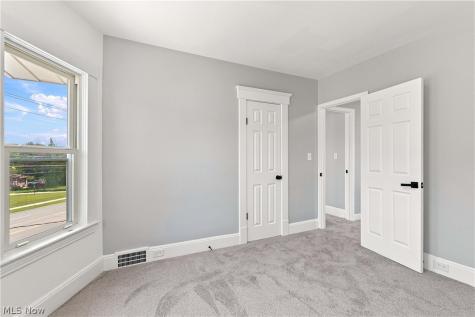 3223 W Pleasant Valley Road Parma OH 44134