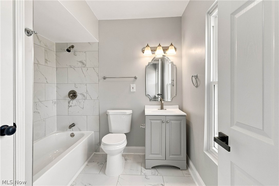 3223 W Pleasant Valley Road Parma OH 44134