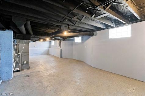 3223 W Pleasant Valley Road Parma OH 44134