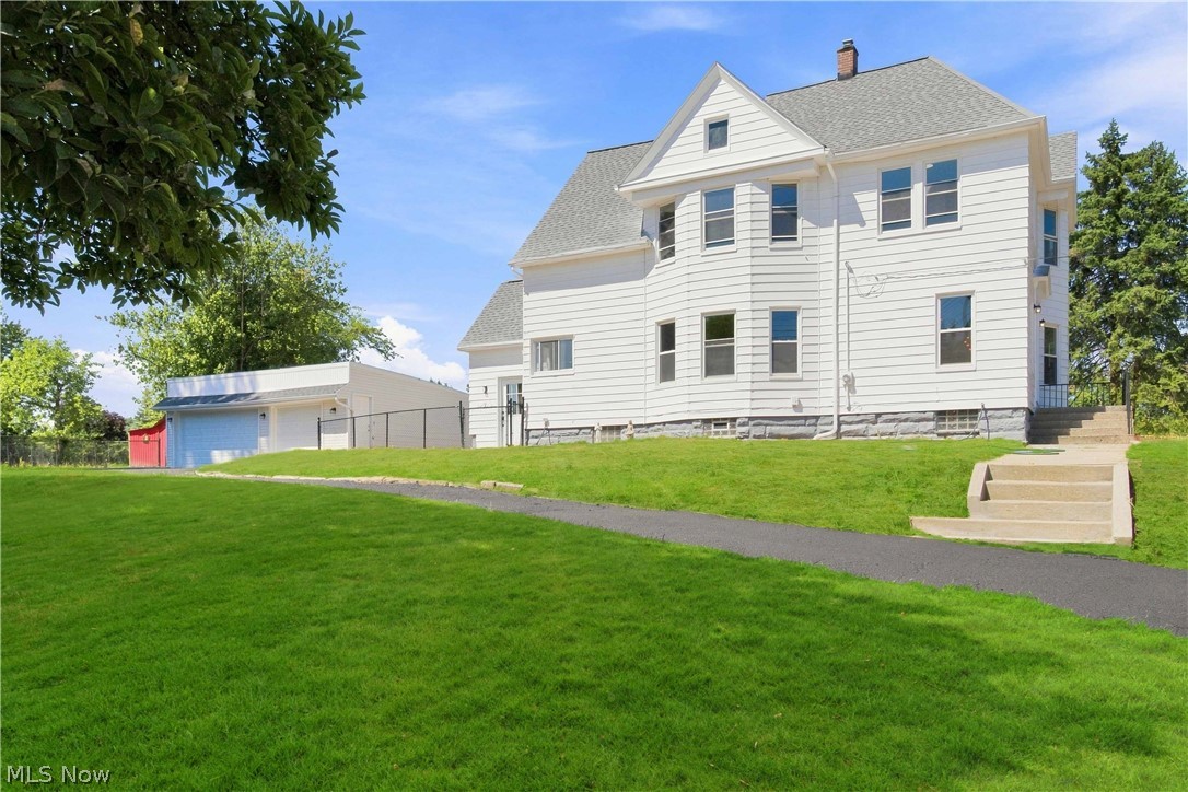 3223 W Pleasant Valley Road Parma OH 44134
