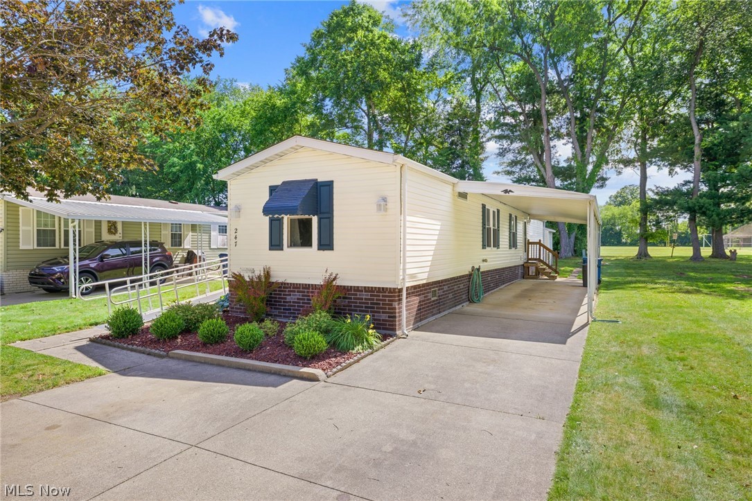 247 C Street SW Navarre OH 44662