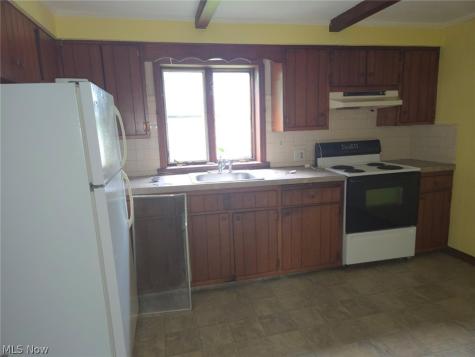 375 Bon Air Avenue Elyria OH 44035