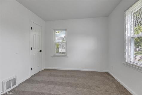 67 Pierce Avenue Cuyahoga Falls OH 44221