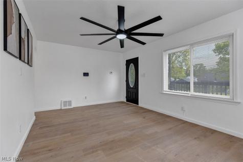 67 Pierce Avenue Cuyahoga Falls OH 44221