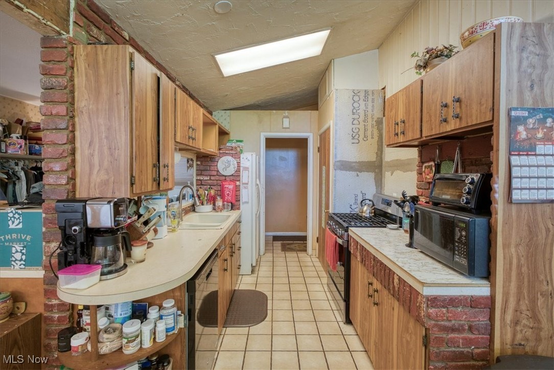 110 E 252nd Street Euclid OH 44132